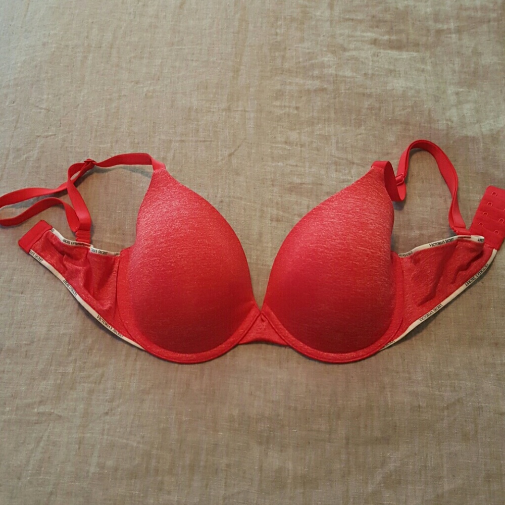 Victoria's Secret Uplift Semi Demi Bra