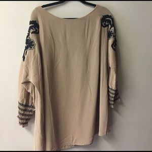 BKE tan w/black detail size Large Excellent cond.