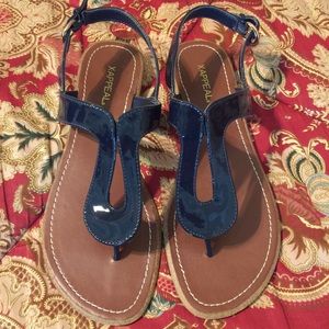 Brand new navy patent 7M sandals 😎