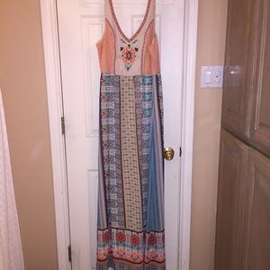 SPRING TIME MUST HAVE! Aztec maxi dress