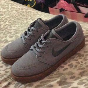 BRAND NEW NIKE SB Stefan Janoski Canvas Boys Shoes