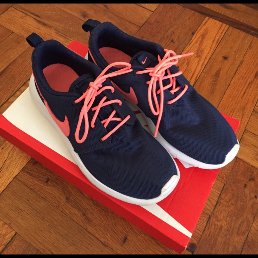 Nike Roshe One 4 1/2