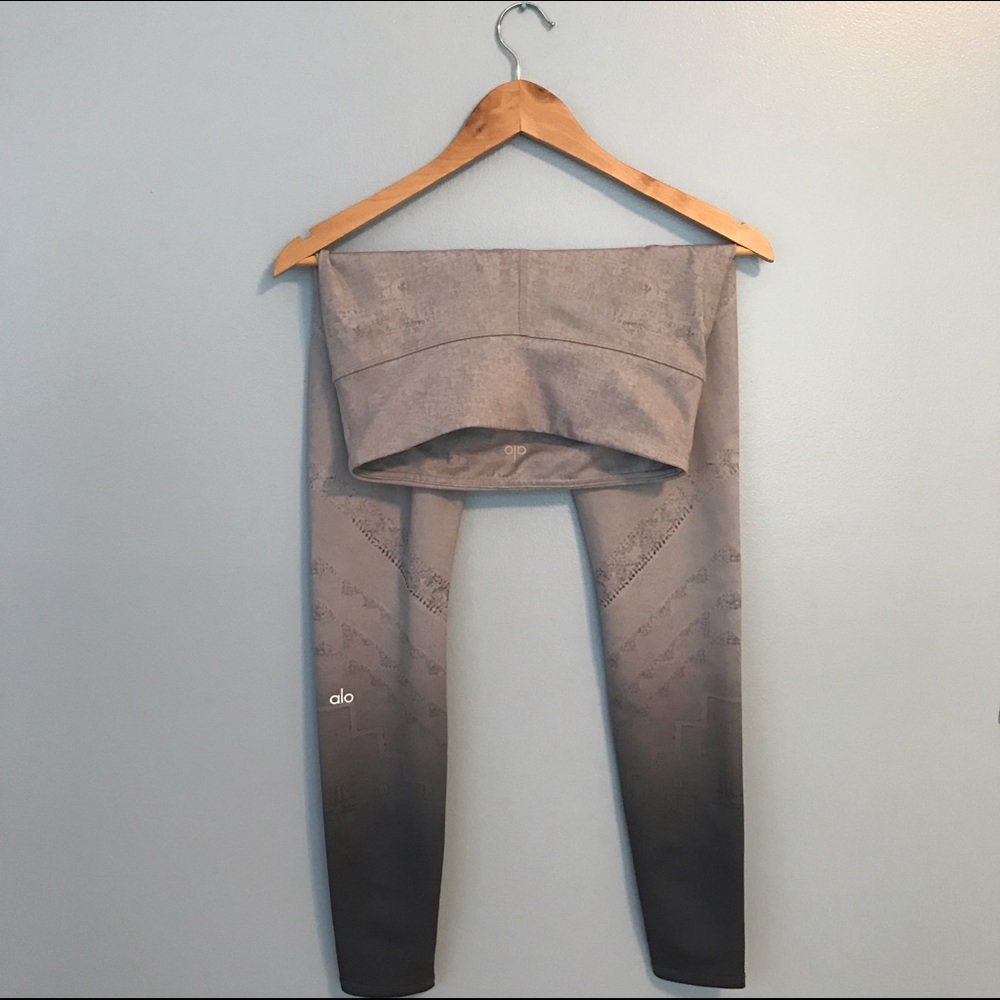 NWOT alo yoga leggings xs