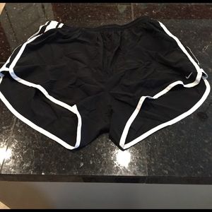 Nike shorts size xl