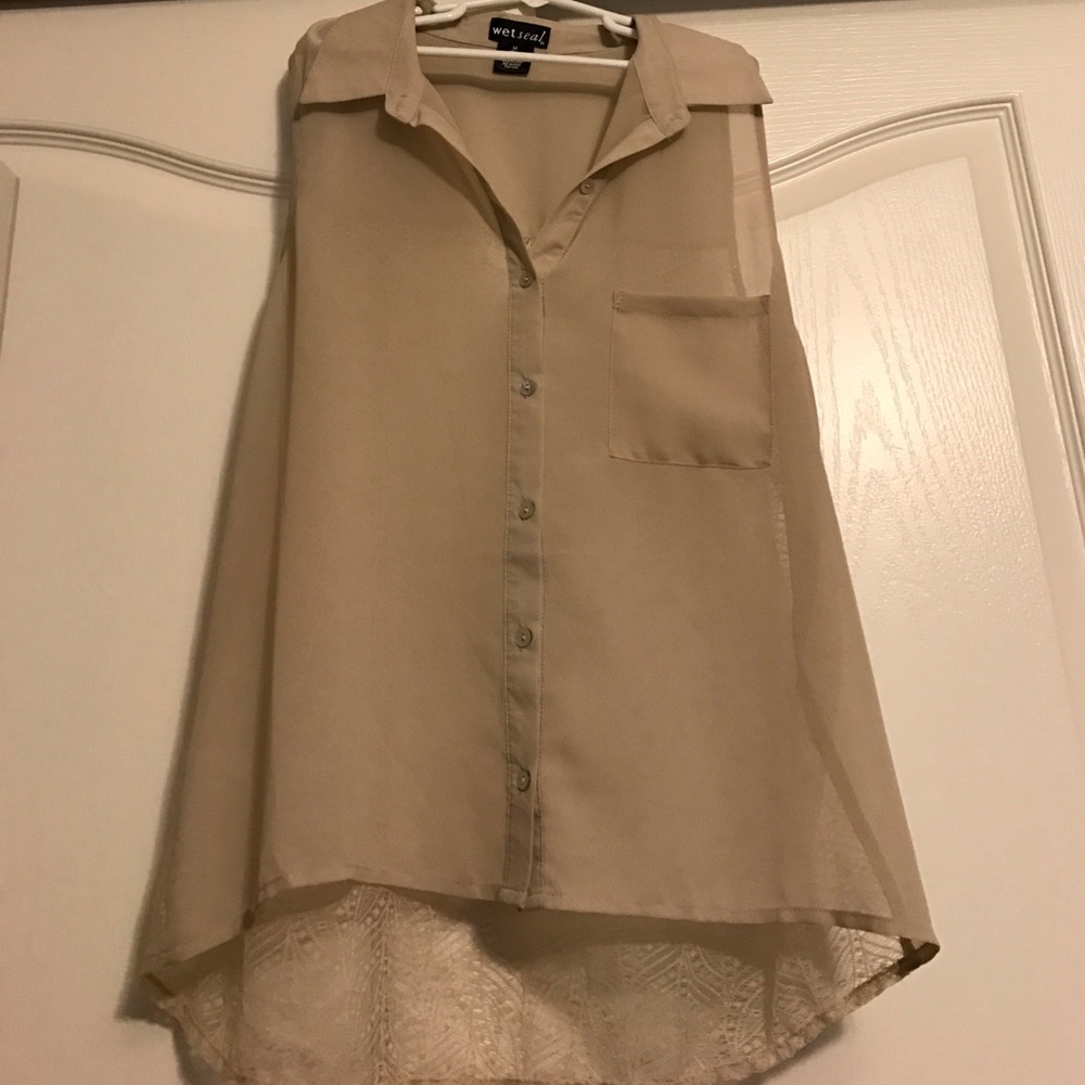 Tan/cream Sleeveless collared button-up shirt