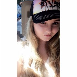 Meet your Posher, Abigail