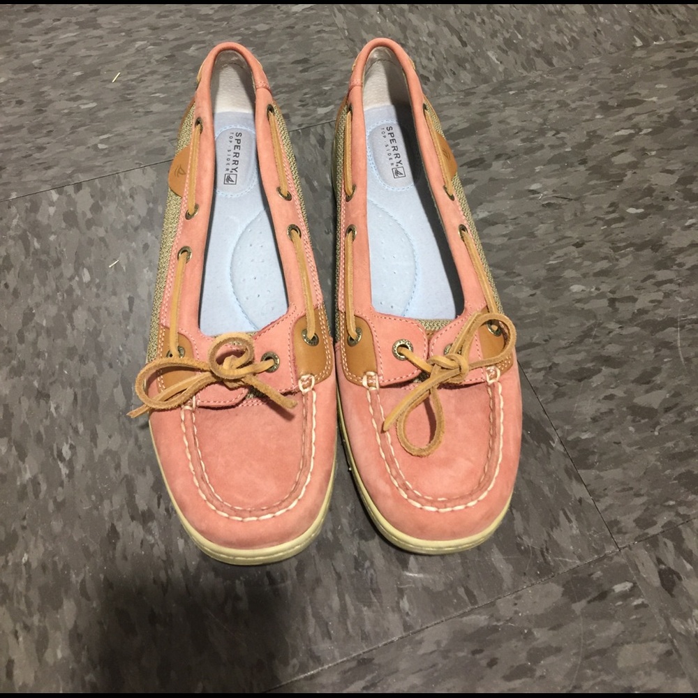 Pink sperrys