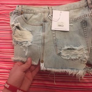 🎈SOLD🎈Additional pictures of One Teaspoon shorts