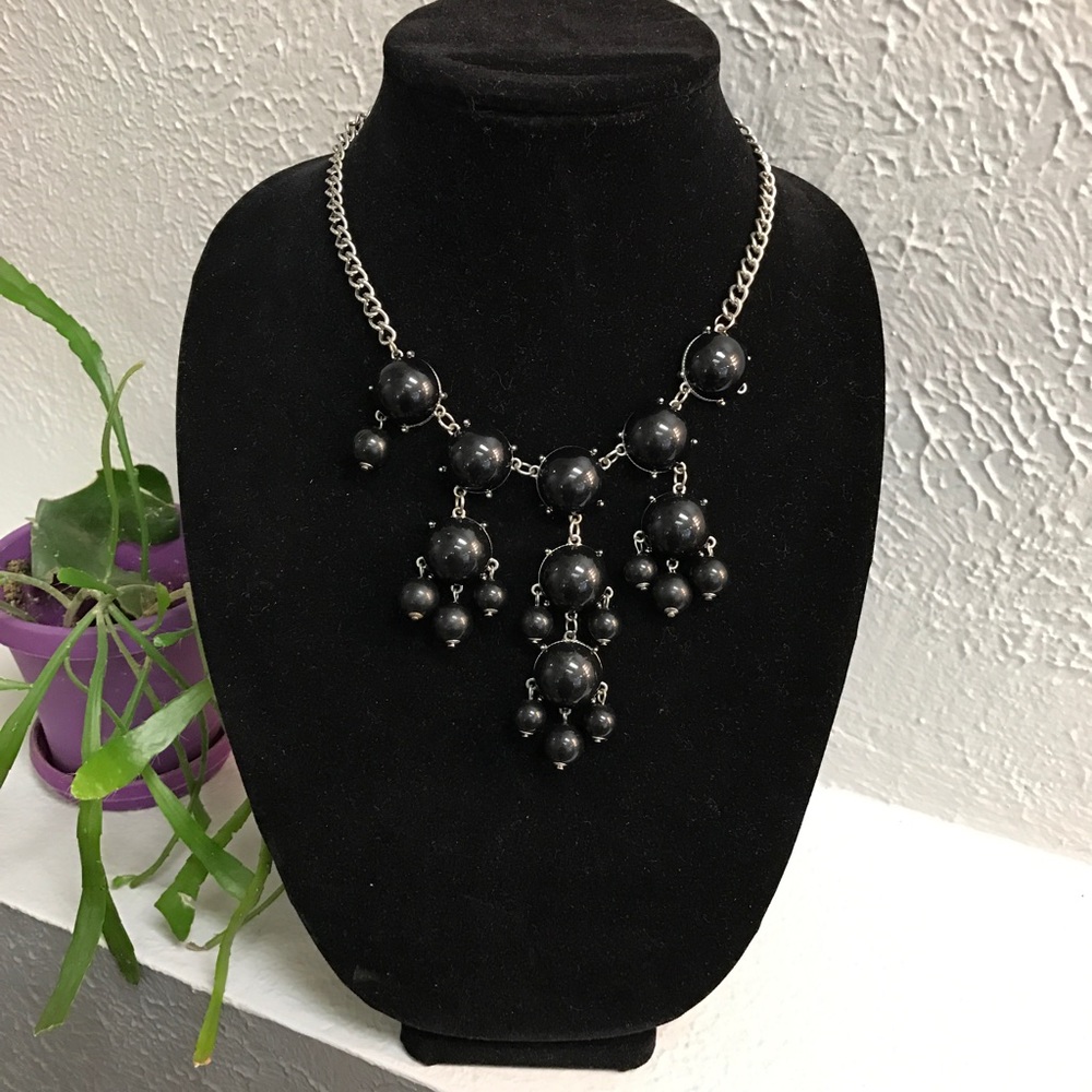 Black bubble necklace