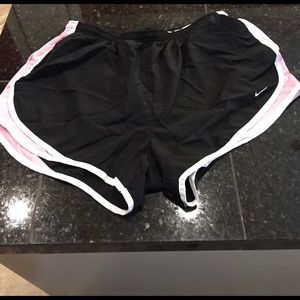 Nike shorts size XL