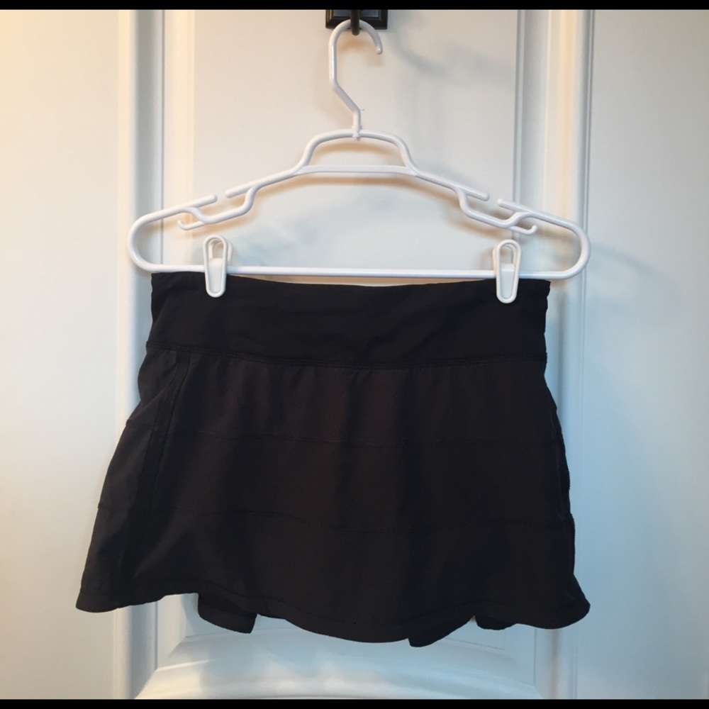Lululemon skirt with shorts