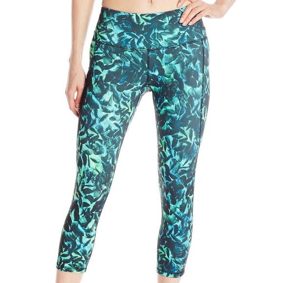 Champion tight fit Capri leggings size medium - Picture 7 of 8