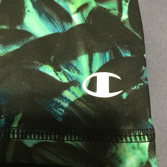 Champion tight fit Capri leggings size medium - Picture 6 of 8