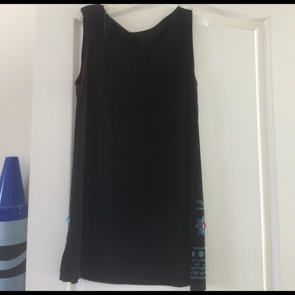Tunic - Picture 2 of 3