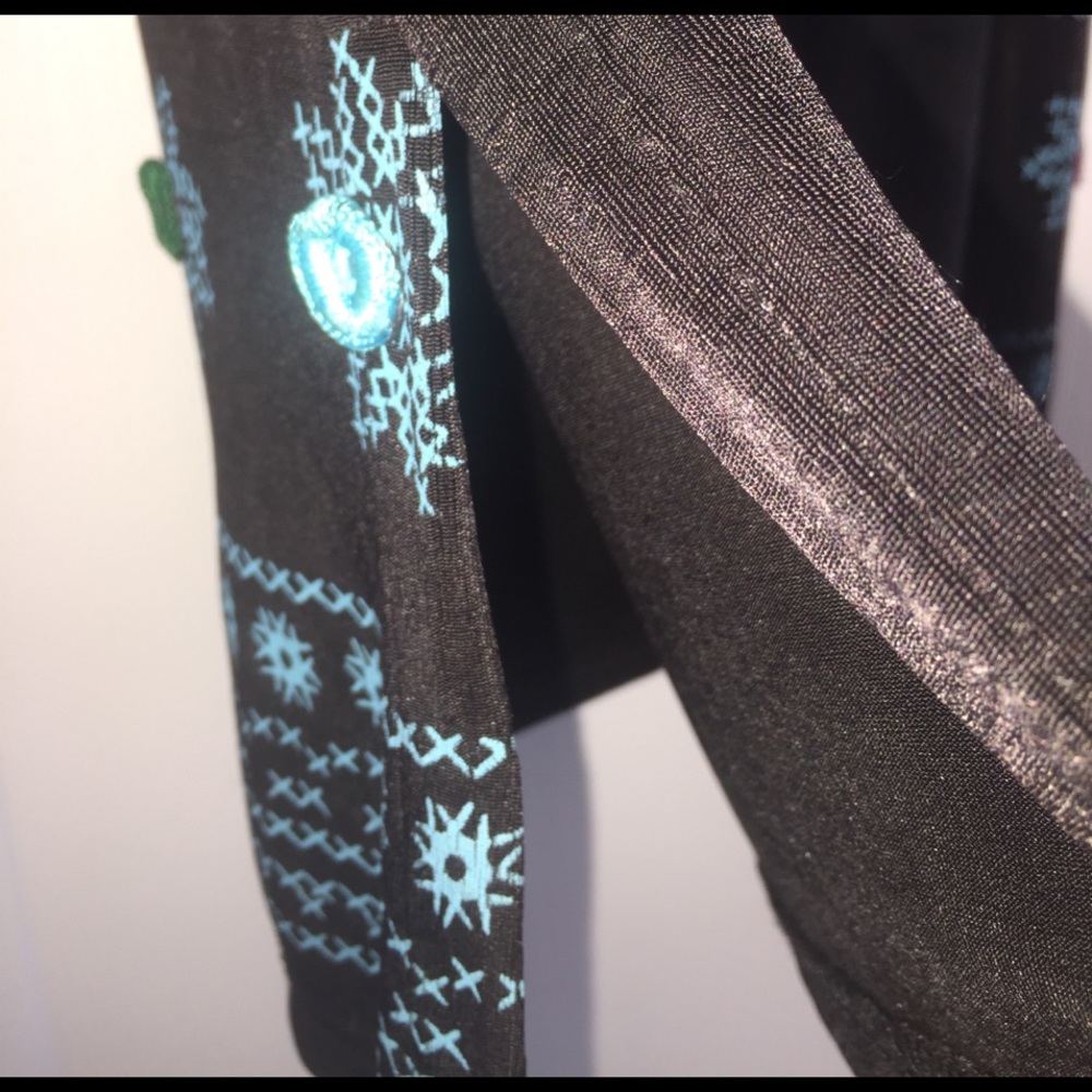 Tunic - Picture 3 of 3
