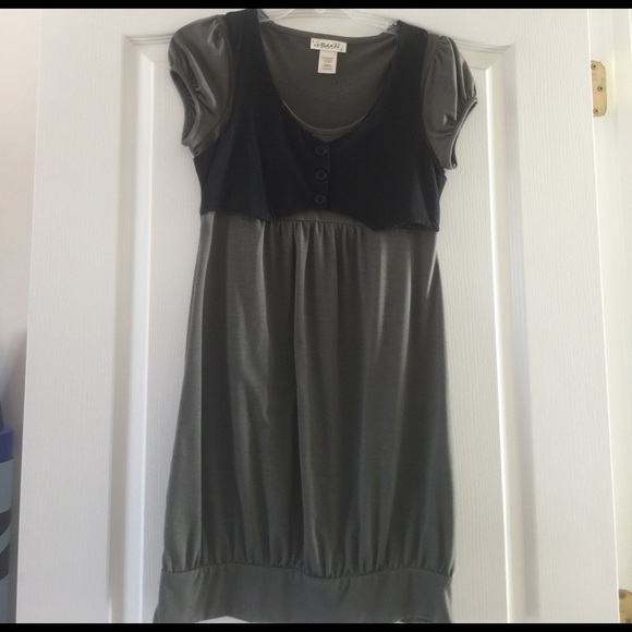 Tunic - Picture 1 of 4