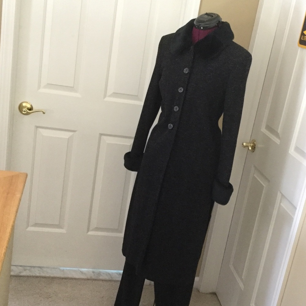 Jessica Howard fur trimmed jacket with pants