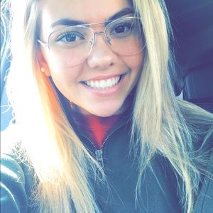 Meet your Posher, Ashlyn