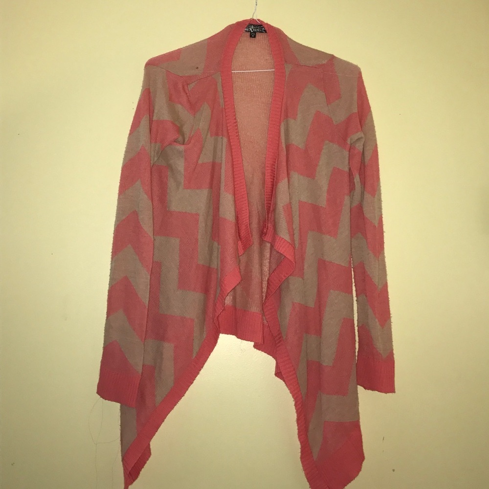 Striking vintage patterned cardigan