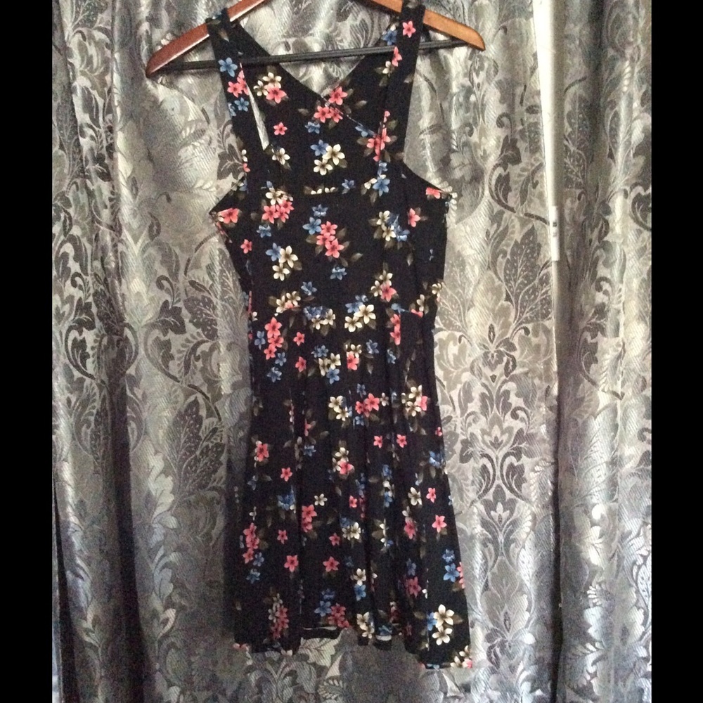 HOLLISTER DRESS - Picture 2 of 2