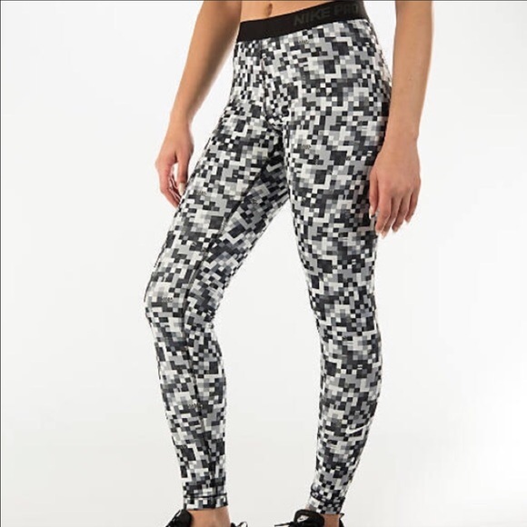 Nike Pants - New Nike Pro Hyperwarm Glitch Print Leggings
