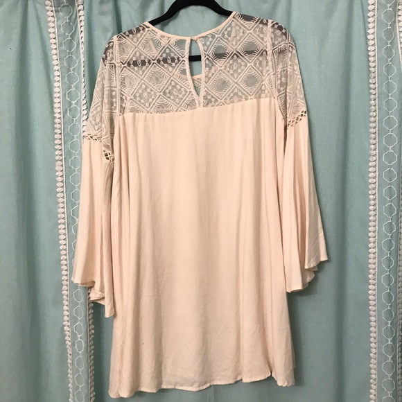 Cream lace dress - Picture 2 of 3