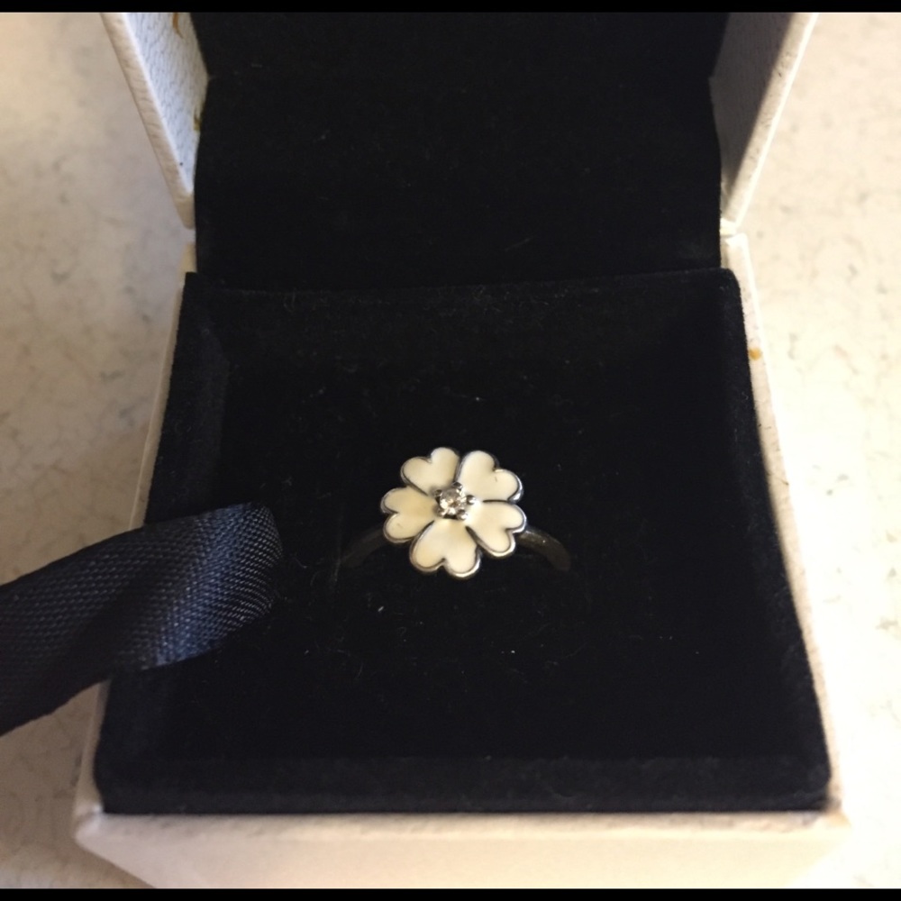 Pandora primrose ring