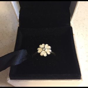Pandora primrose ring