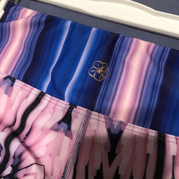 Eloise DeJoria exercise leggings LRG Abstractprint - Picture 6 of 8