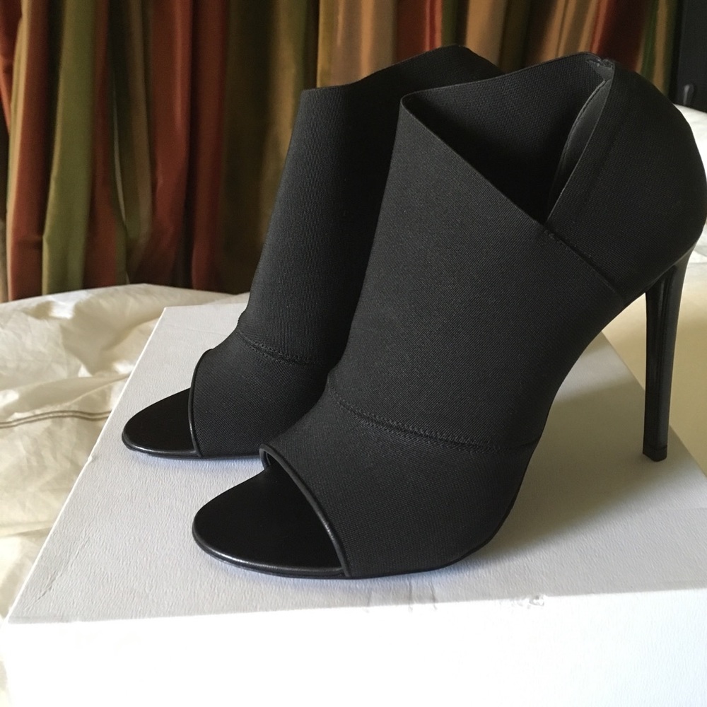 BALENCIAGA HEELS
