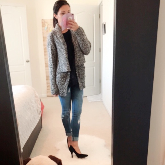 Ann Taylor Sweaters - Ann Taylor thick knitted sweater cardigan