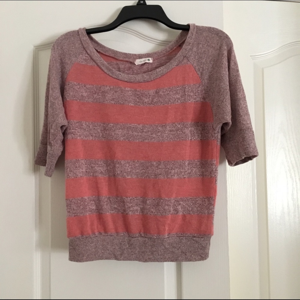 Small, striped top