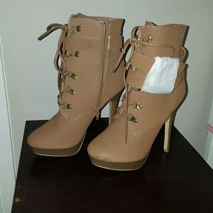 *Bundle ** Shoe dazzle heel booties