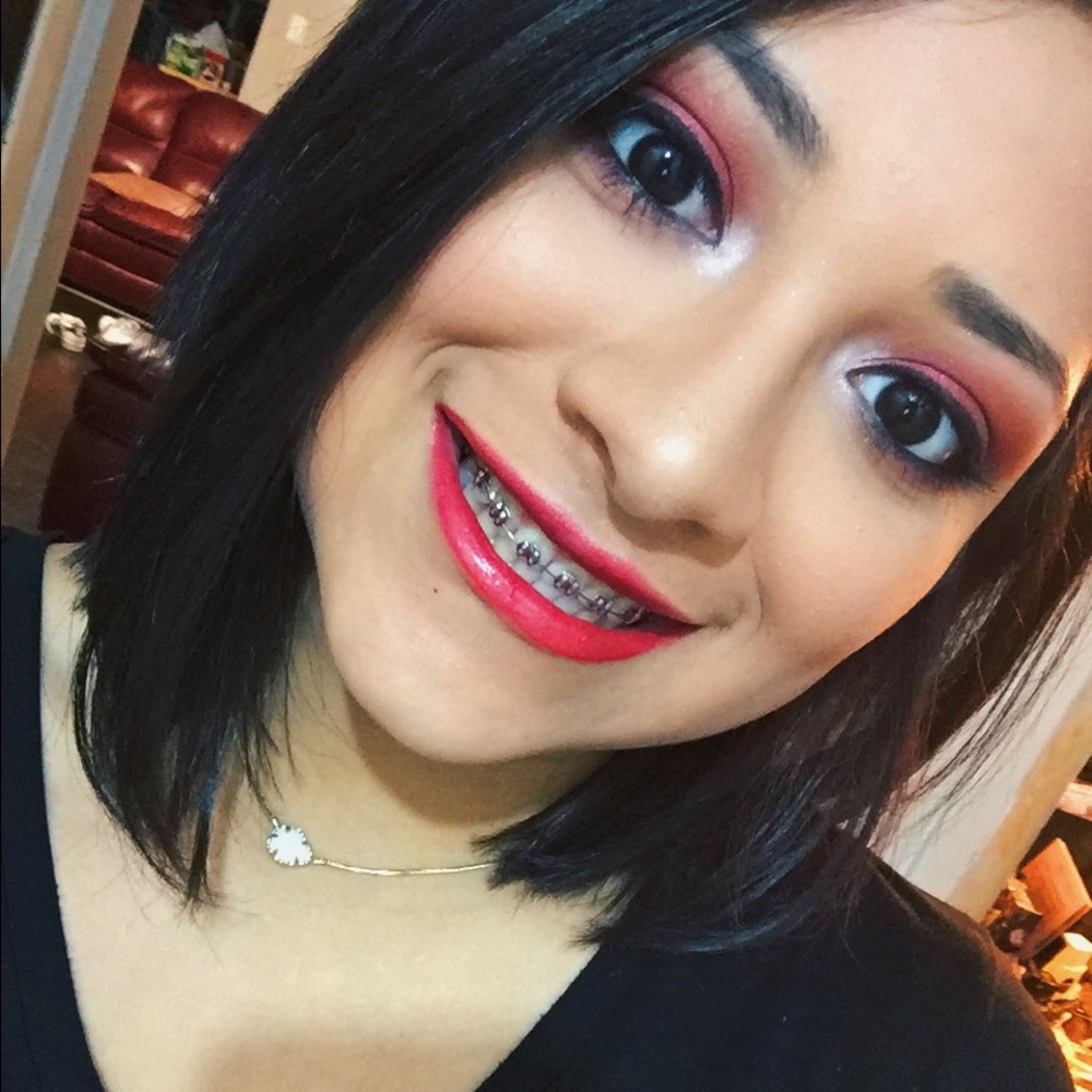 Meet your Posher, Paula