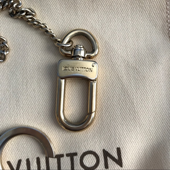 Louis Vuitton Chain - Picture 7 of 8