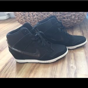 Nike Sneaker Wedges in Black