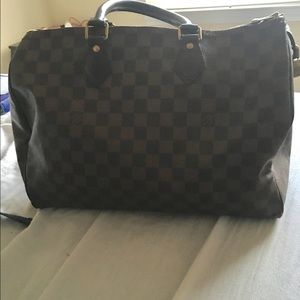 Authentic Louis Vuitton Damier Speedy