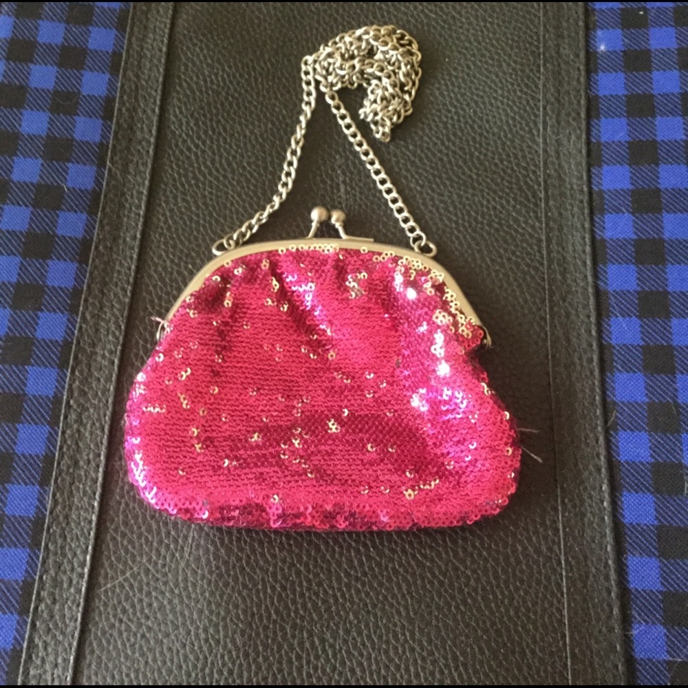 Over the shoulder change purse