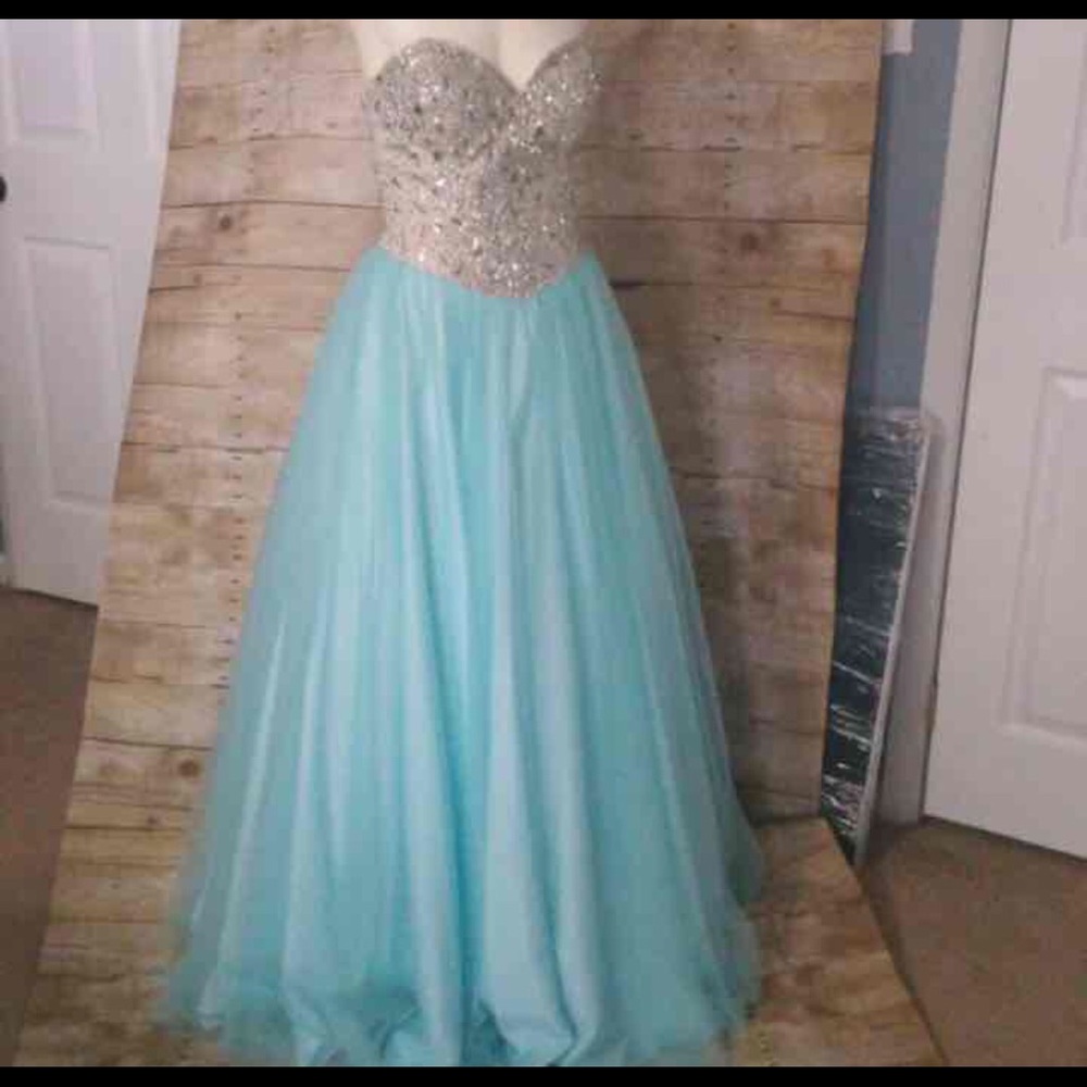 Terani Couture Prom Dress