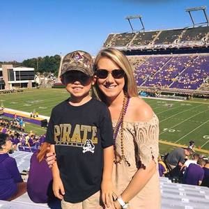 Meet your Posher, Holly