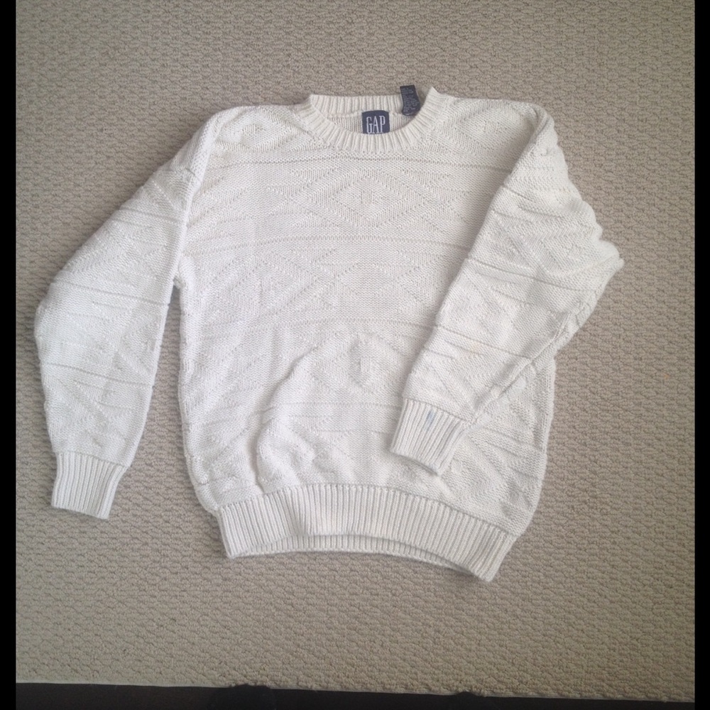 Gap sweater
