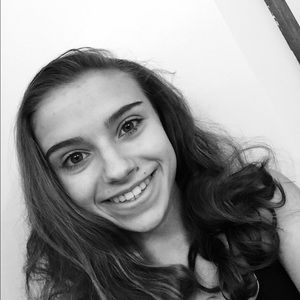 Meet your Posher, Carly