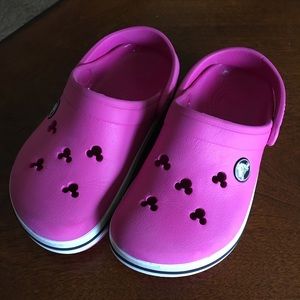 Girls hot pink Mickey crocks