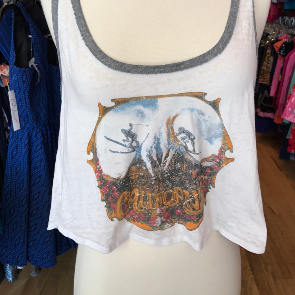 Chaser S cropped tank California bin 2