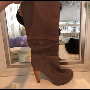 Loeffler Randall grey boot