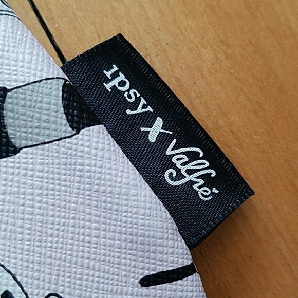 Ipsy x Valfre Makeup Cosmetic Bag - Picture 3 of 7
