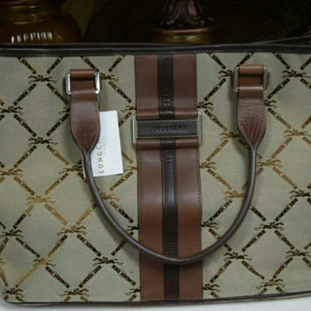 LONGCHAMP