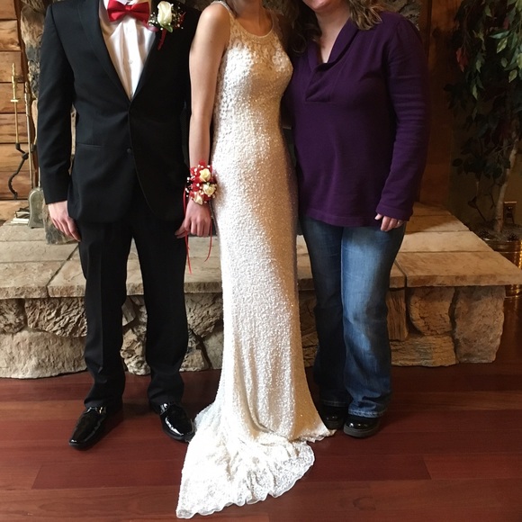 Scala Elegant Prom Dress. - Picture 1 of 4