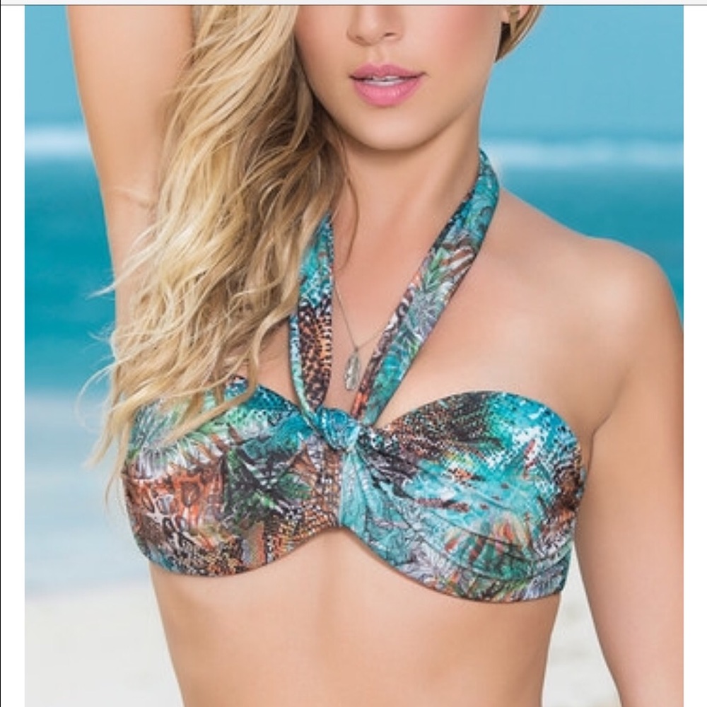 NWT bikini swim top
