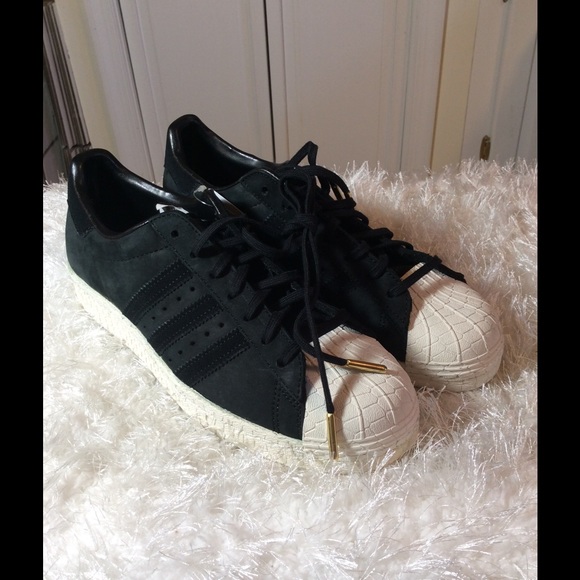 Adidas Shoes - Adidas superstar